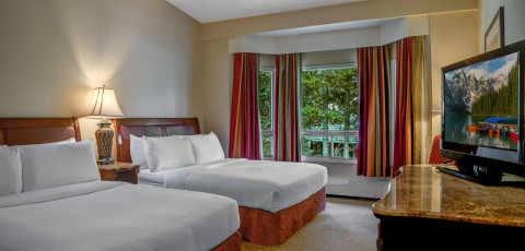LAKE LOUISE INN image 6