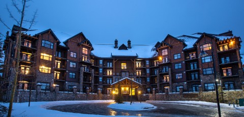 GLACIER MOUNTAINEER LODGE image 1