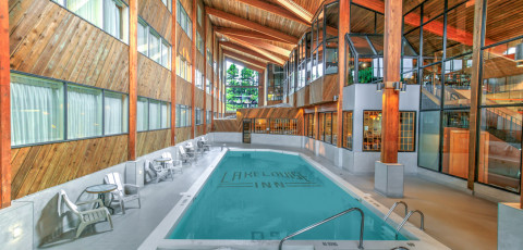 LAKE LOUISE INN image 3